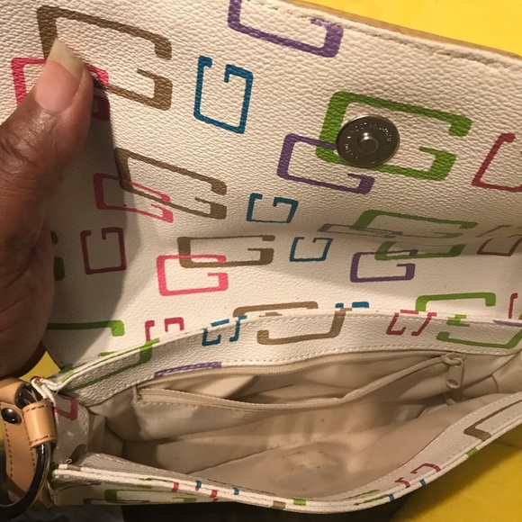 Guess purse - Picture 7 of 12